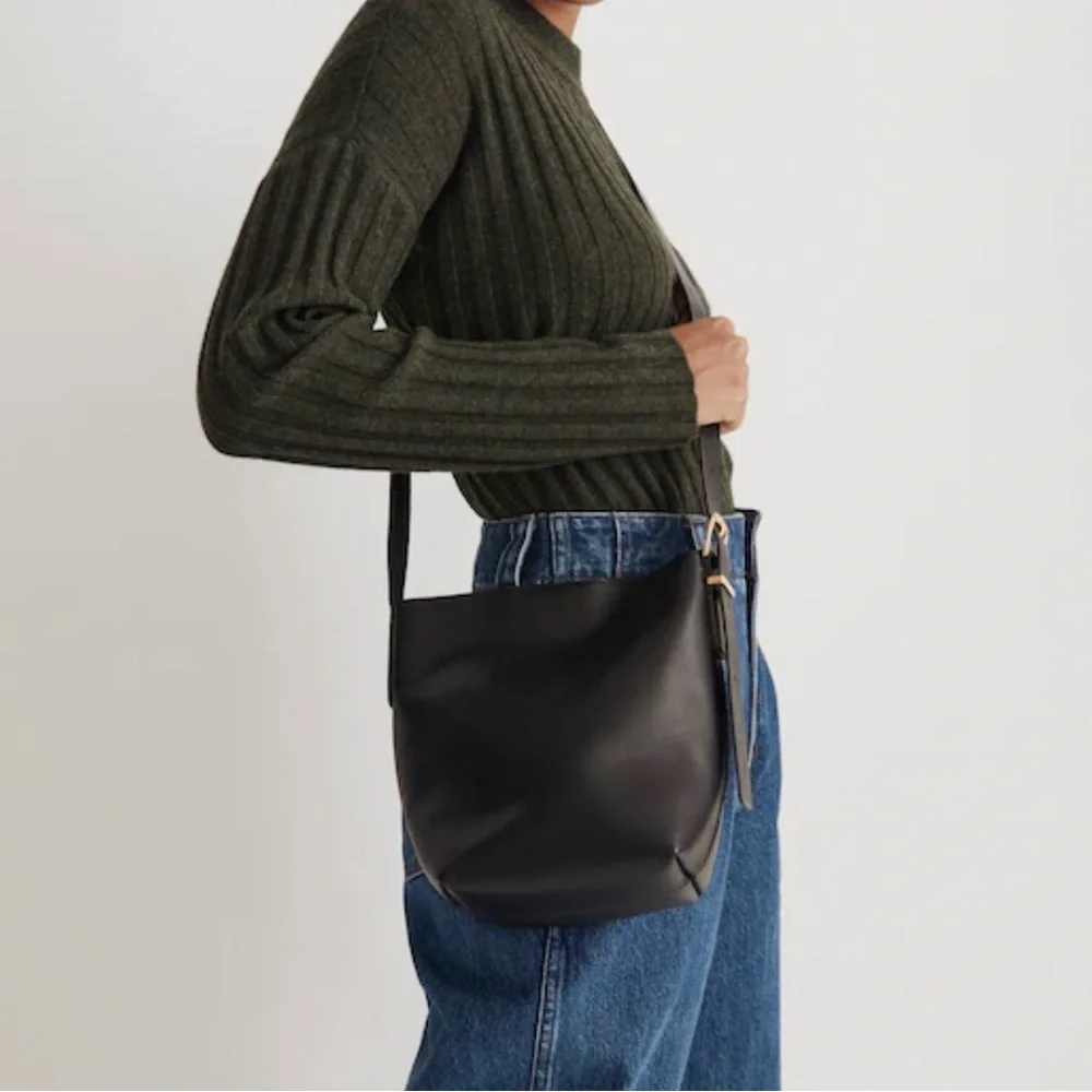 Madewell The Essential Mini Bucket Tote - Picture 1 of 8